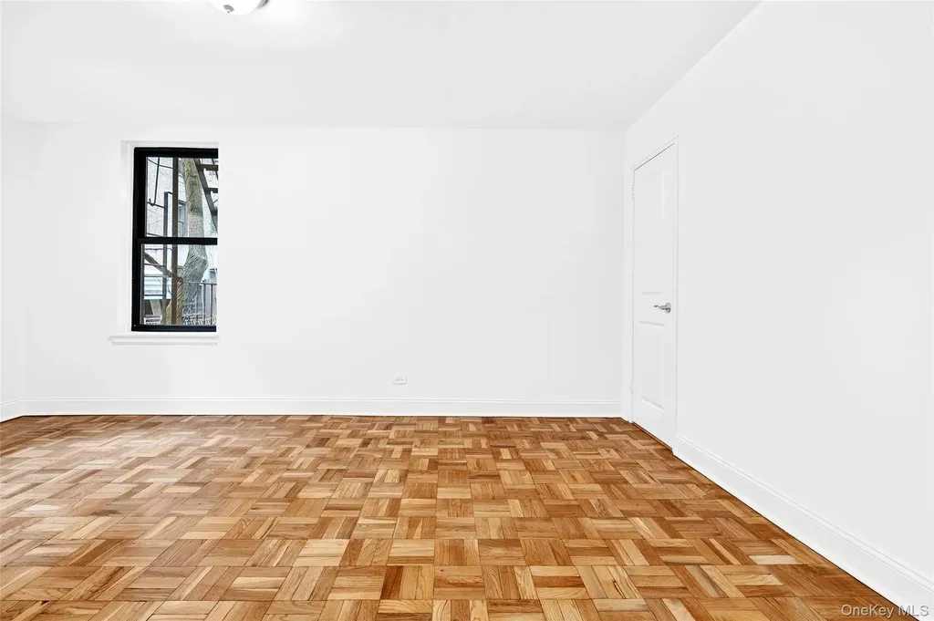2244 Bronx Park E Bronx NY 10467