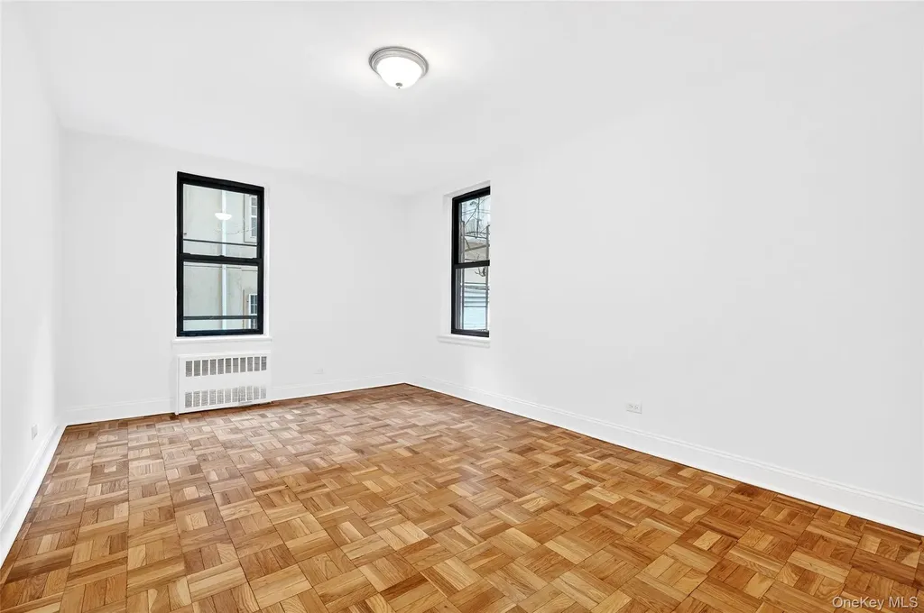 2244 Bronx Park E Bronx NY 10467