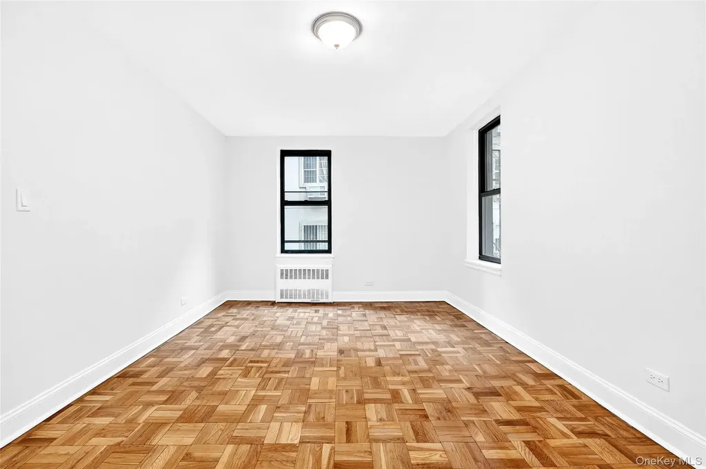 2244 Bronx Park E Bronx NY 10467