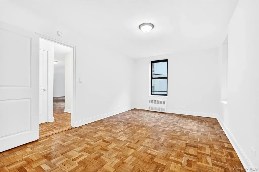 2244 Bronx Park E Bronx NY 10467