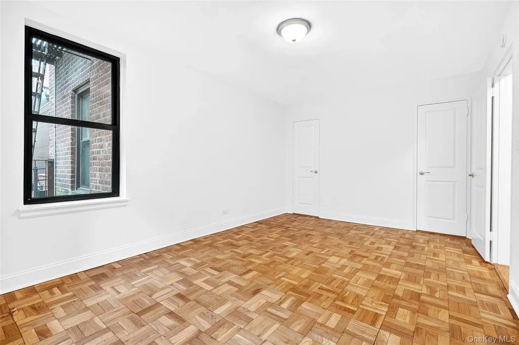 2244 Bronx Park E Bronx NY 10467
