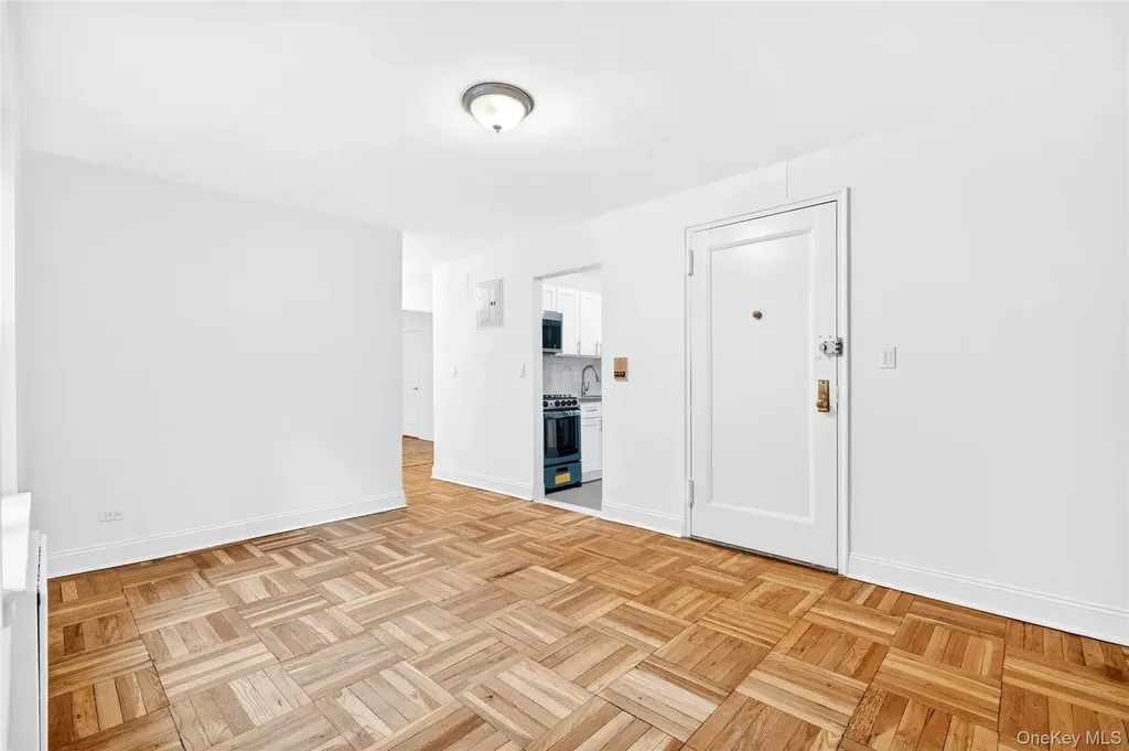 2244 Bronx Park E Bronx NY 10467