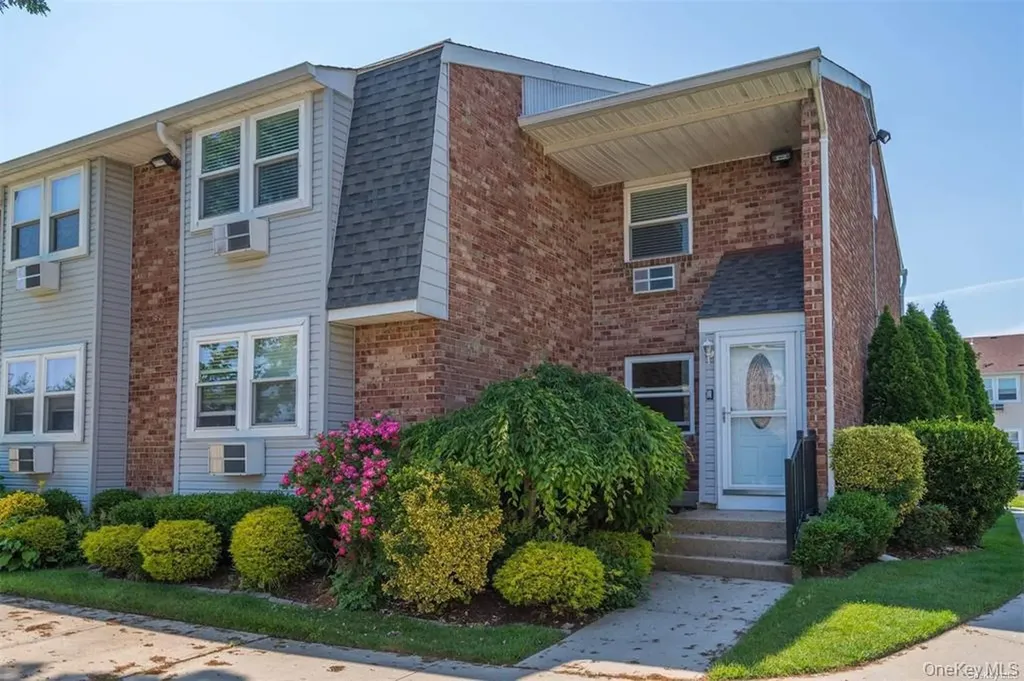190 Millard Avenue West Babylon NY 11704