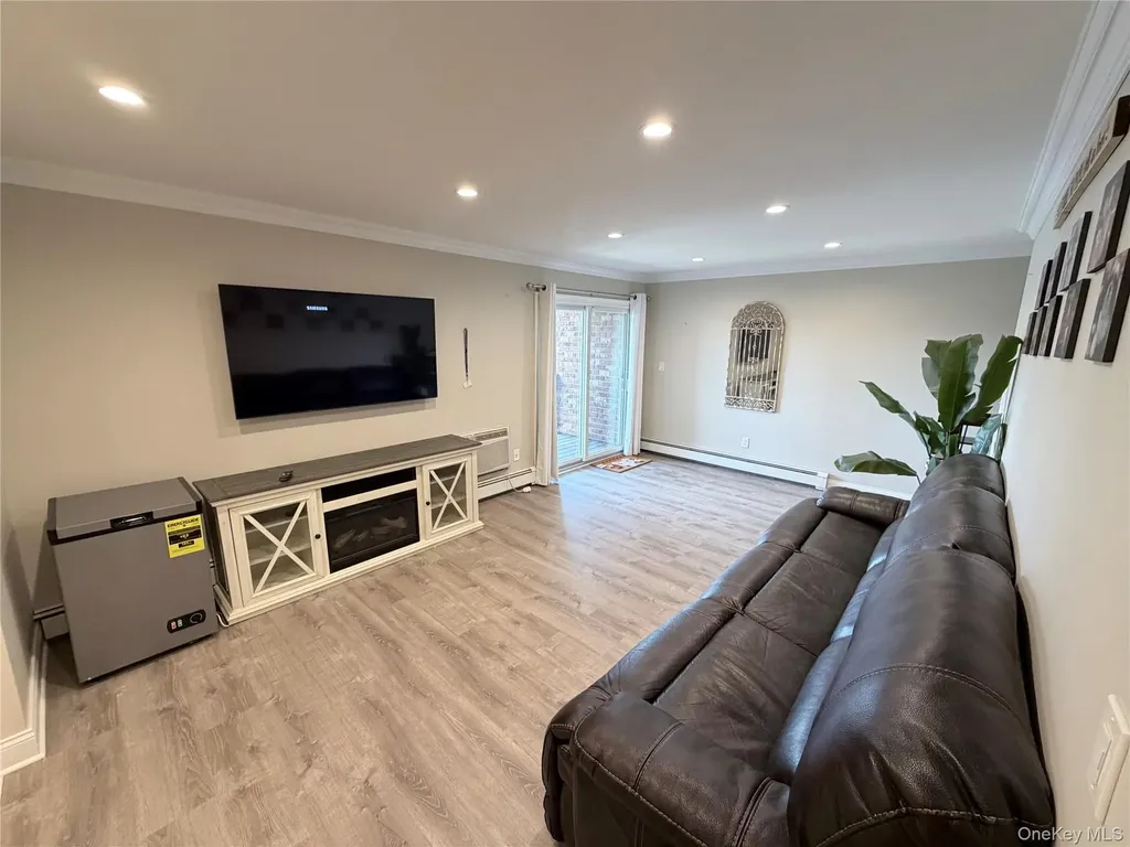 190 Millard Avenue West Babylon NY 11704