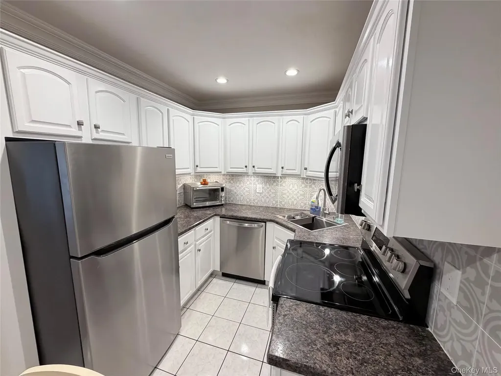 190 Millard Avenue West Babylon NY 11704