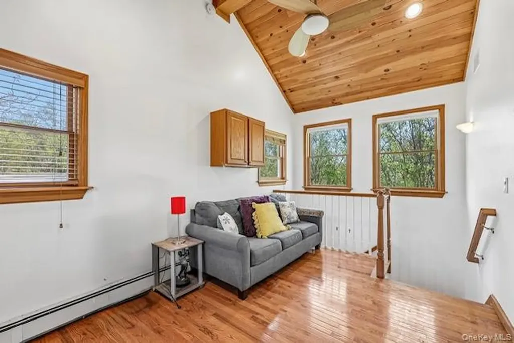 22 Center Hill Road Monroe NY 10950