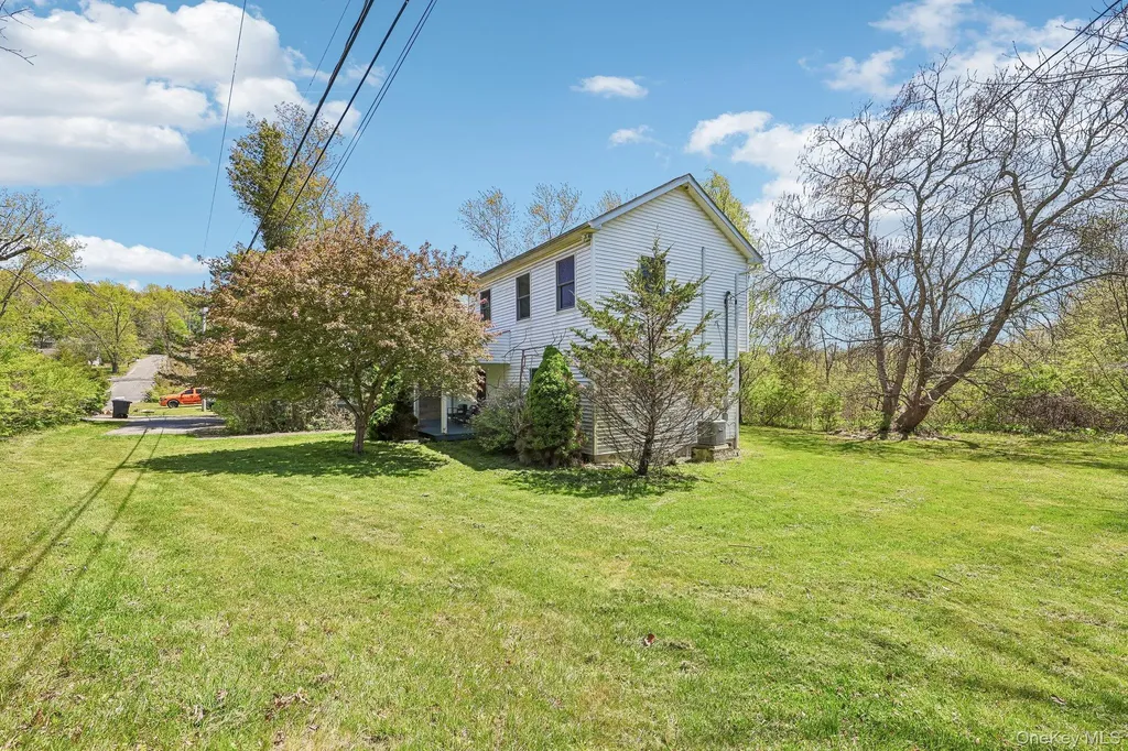22 Center Hill Road Monroe NY 10950