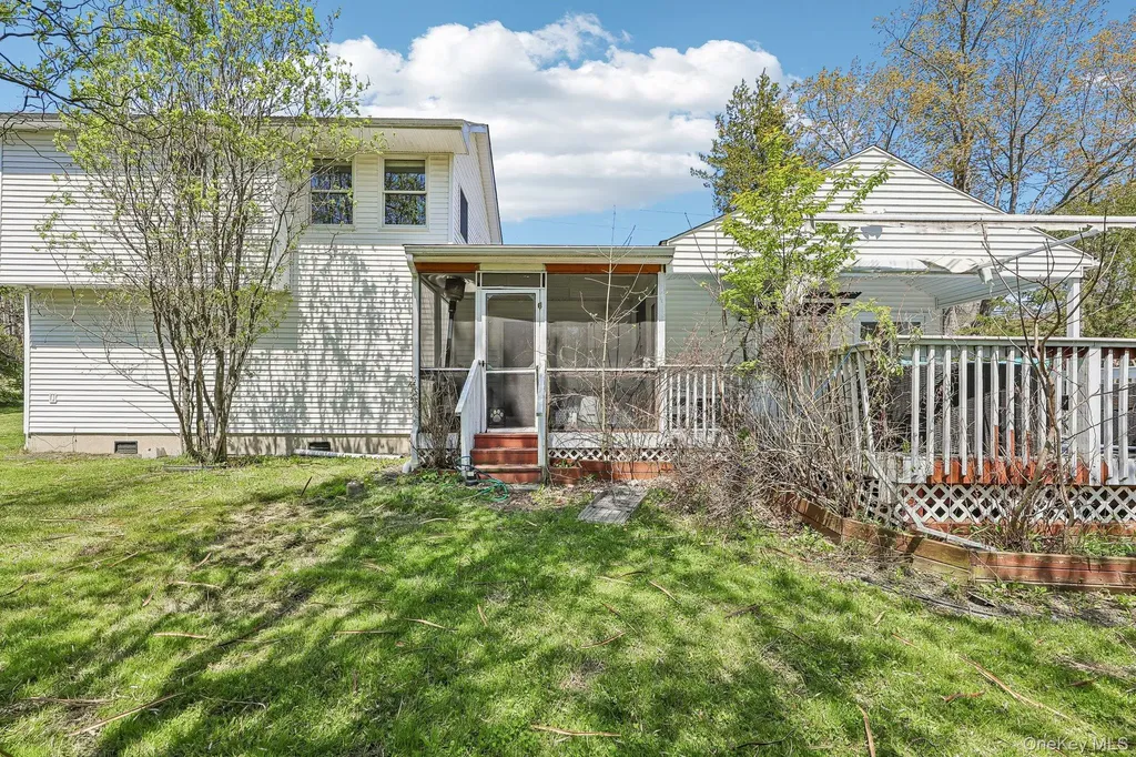 22 Center Hill Road Monroe NY 10950