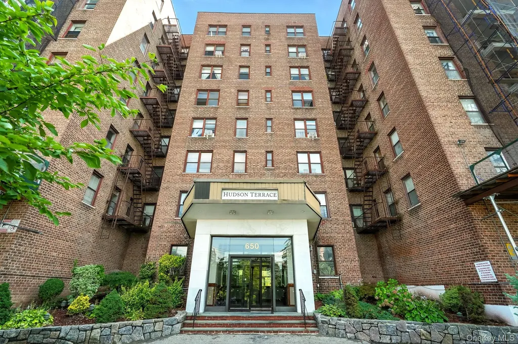650 Warburton Avenue Yonkers NY 10701