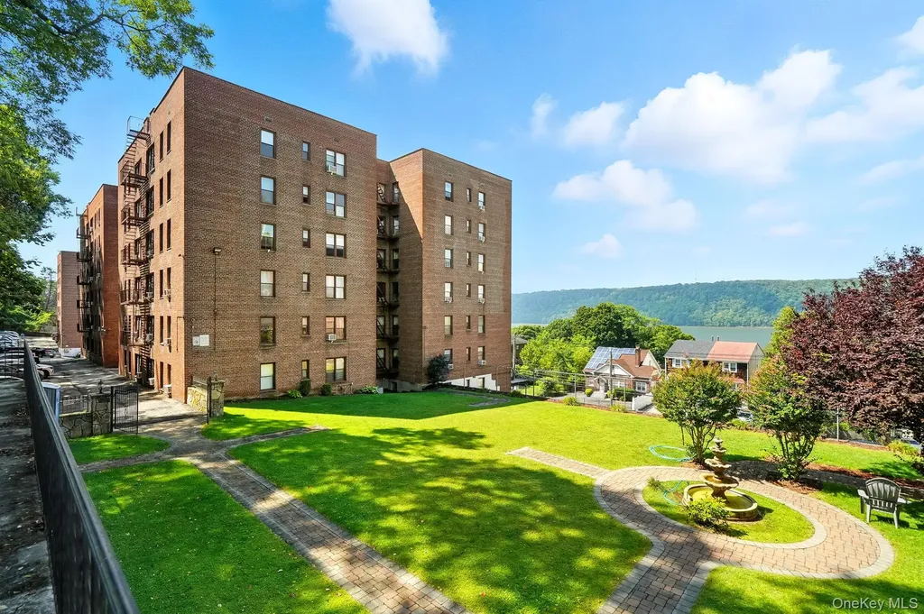 650 Warburton Avenue Yonkers NY 10701