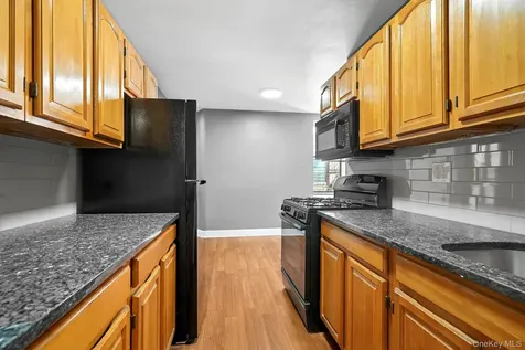 650 Warburton Avenue Yonkers NY 10701