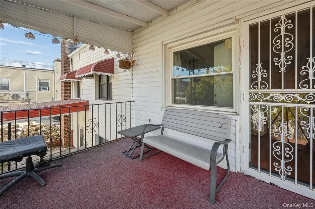 412 Calhoun Avenue Bronx NY 10465