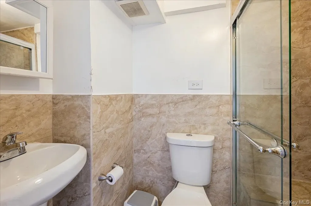 412 Calhoun Avenue Bronx NY 10465