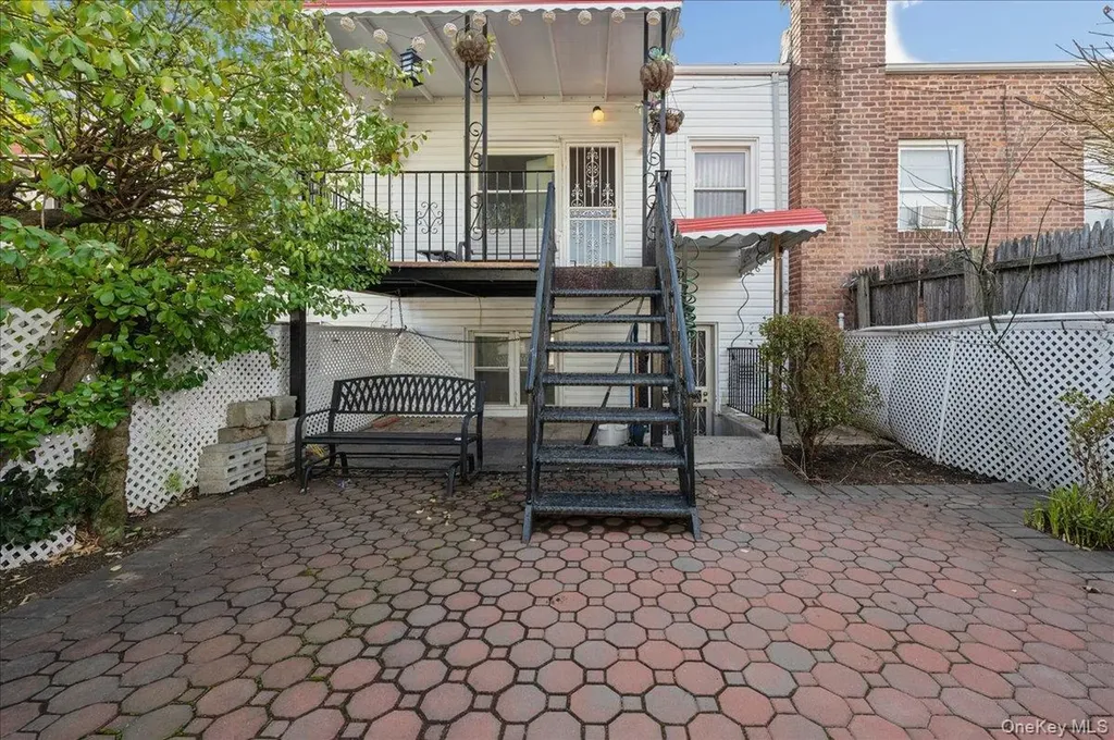 412 Calhoun Avenue Bronx NY 10465