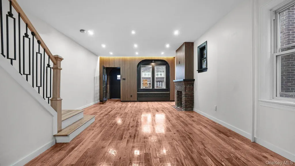 3963 Seton Avenue Bronx NY 10466