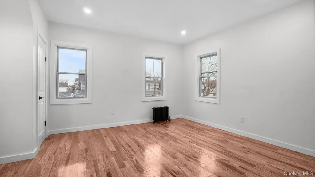 3963 Seton Avenue Bronx NY 10466