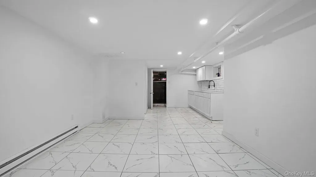 3963 Seton Avenue Bronx NY 10466