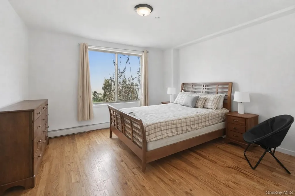 747 E 213th Street Bronx NY 10467