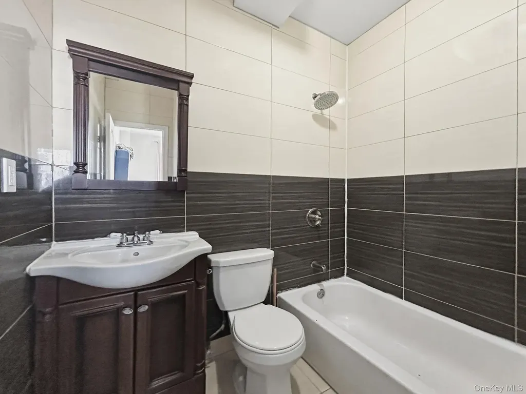 747 E 213th Street Bronx NY 10467