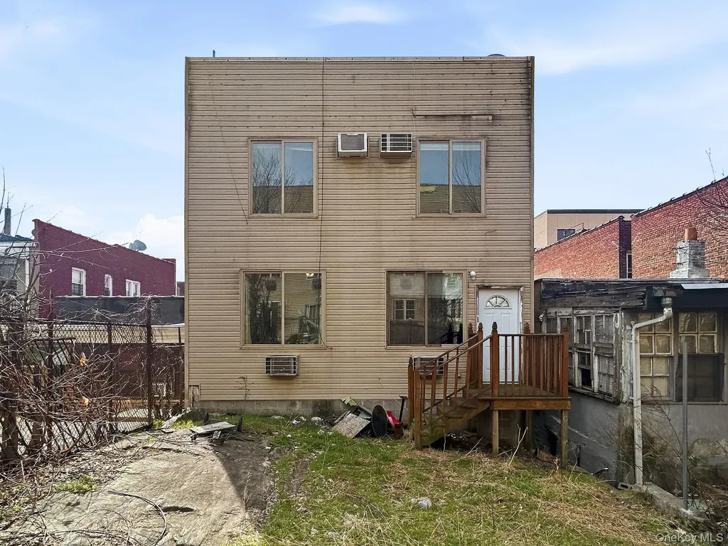 747 E 213th Street Bronx NY 10467