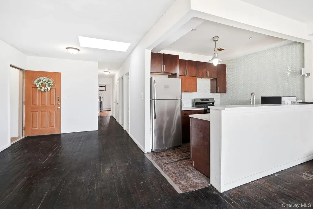 747 E 213th Street Bronx NY 10467