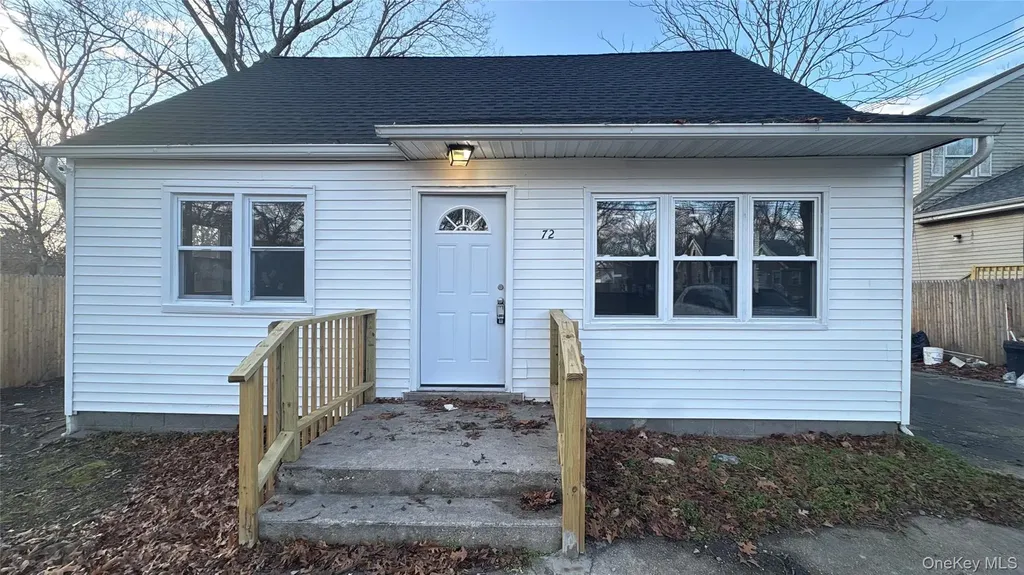 72 Judith Drive Coram NY 11727