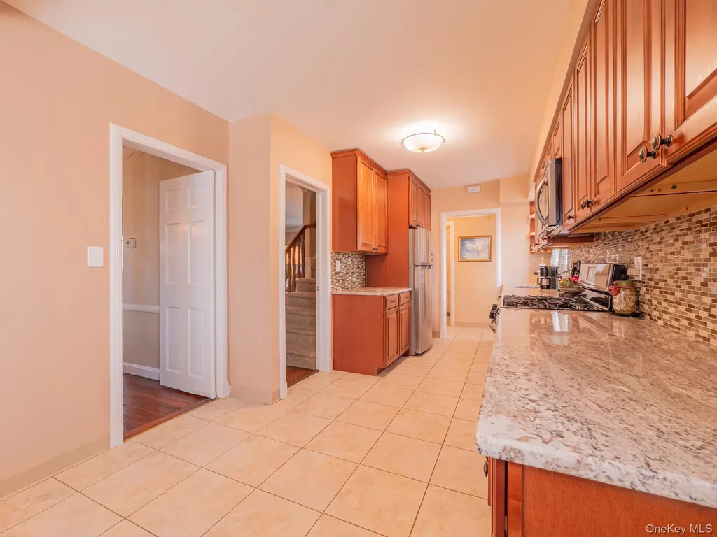 7363 195th Street Fresh Meadows NY 11366