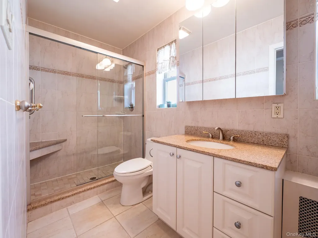 7363 195th Street Fresh Meadows NY 11366