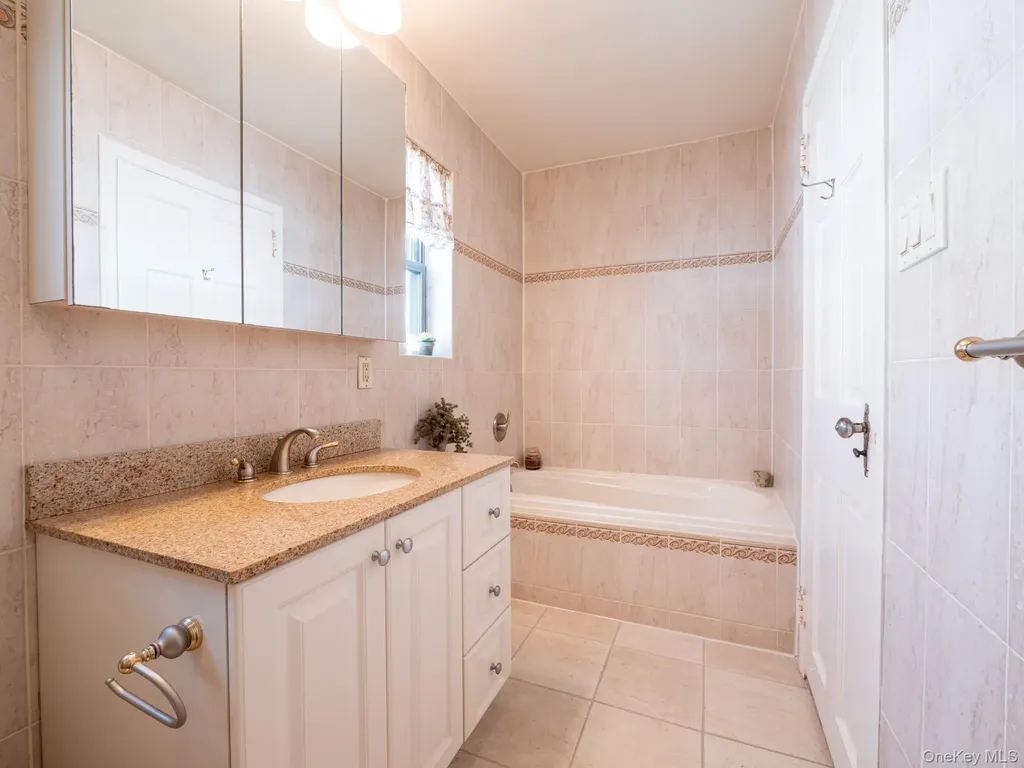 7363 195th Street Fresh Meadows NY 11366