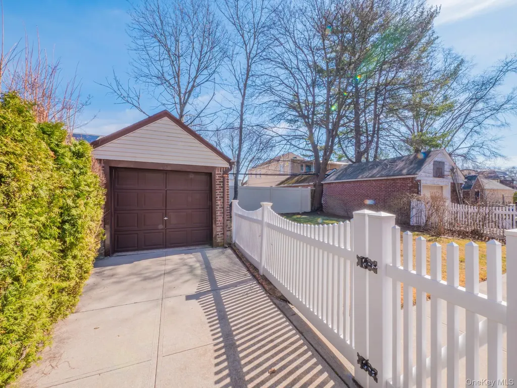 7363 195th Street Fresh Meadows NY 11366
