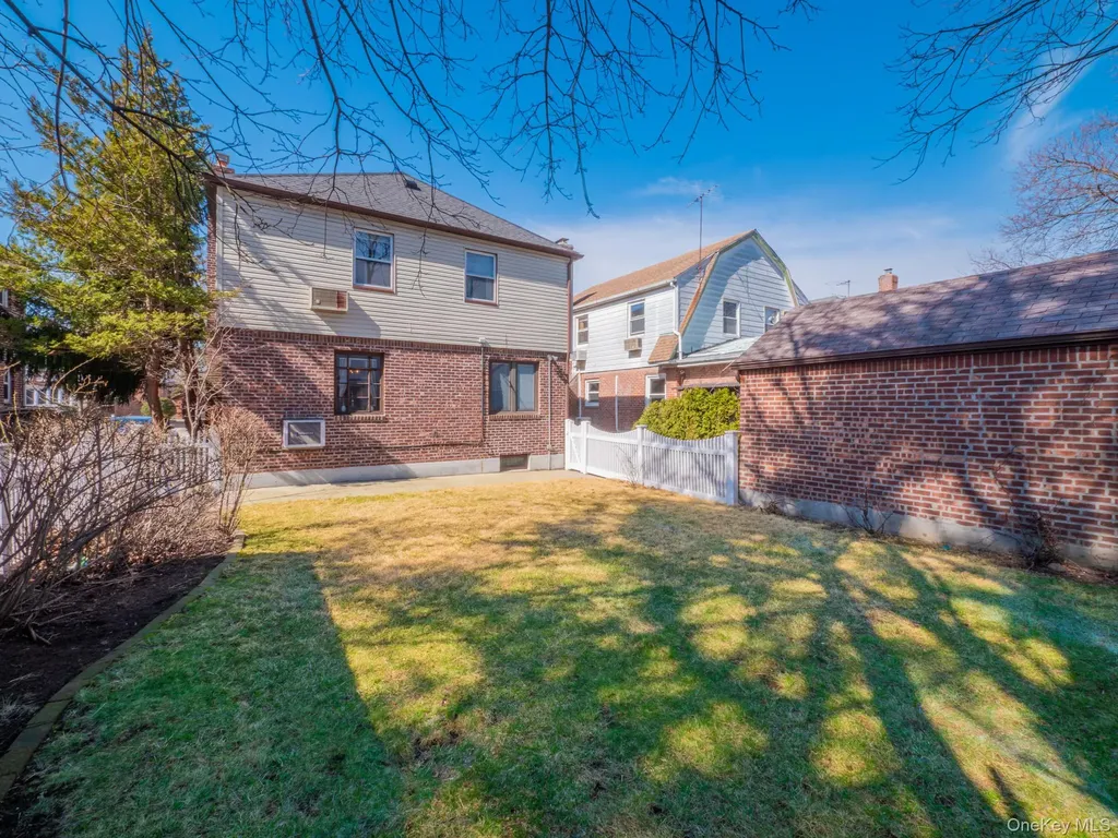 7363 195th Street Fresh Meadows NY 11366