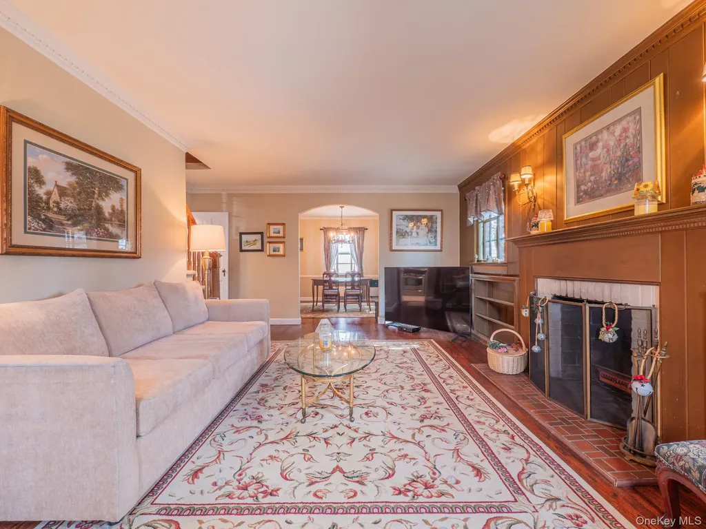 7363 195th Street Fresh Meadows NY 11366