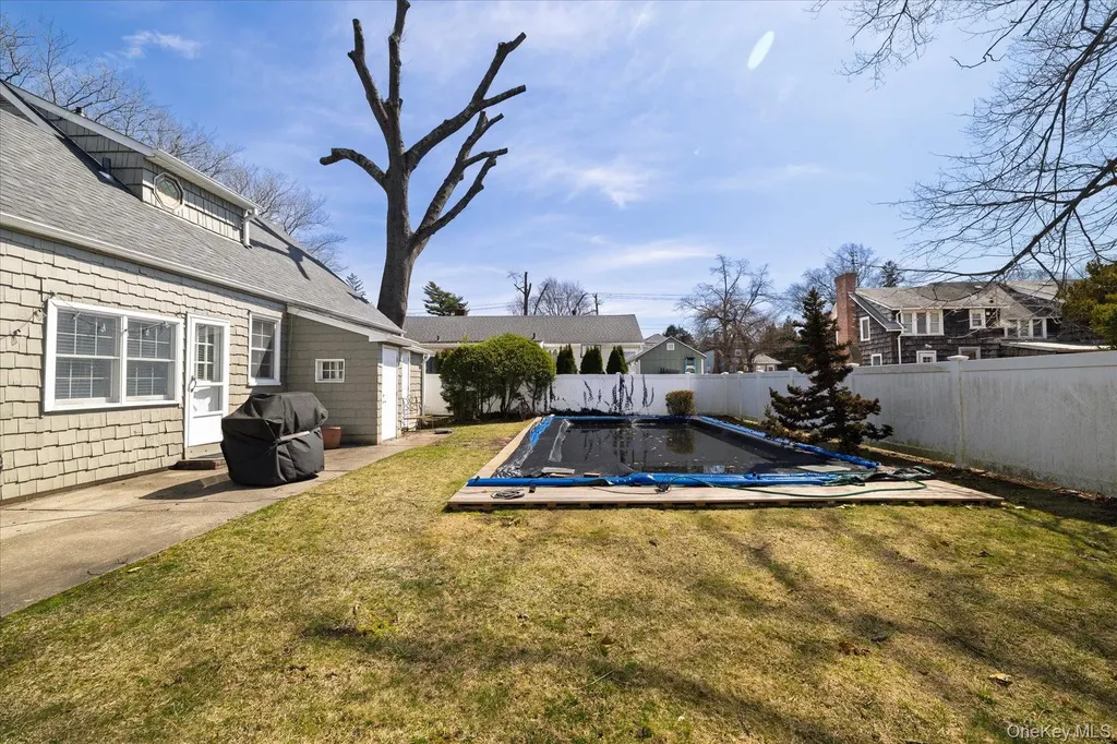 11 Maple Street Malverne NY 11565