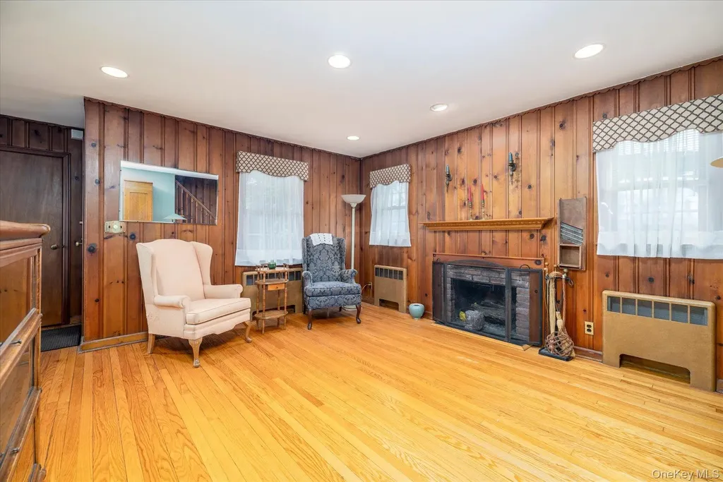 11 Maple Street Malverne NY 11565
