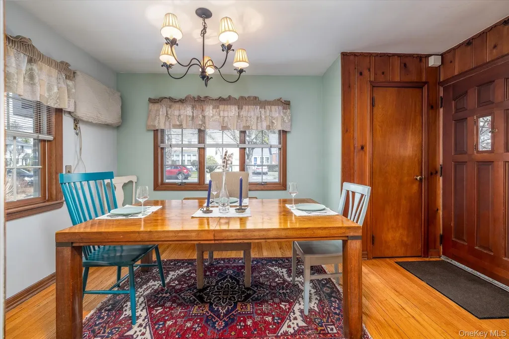 11 Maple Street Malverne NY 11565