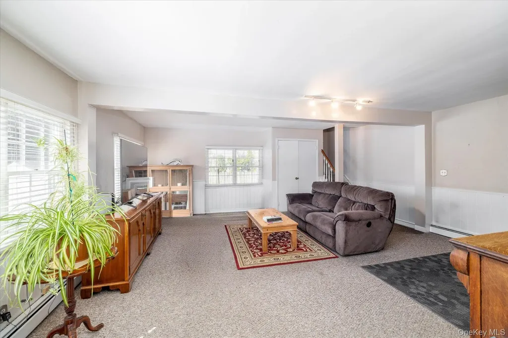 11 Maple Street Malverne NY 11565