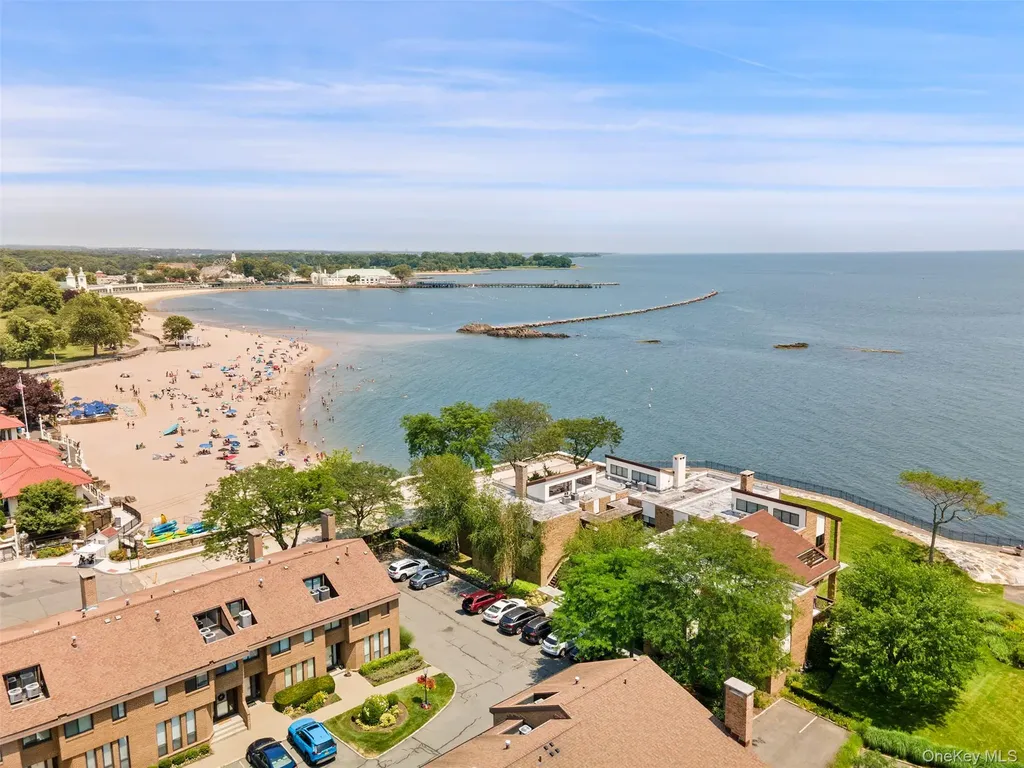 22 Waters Edge Rye NY 10580
