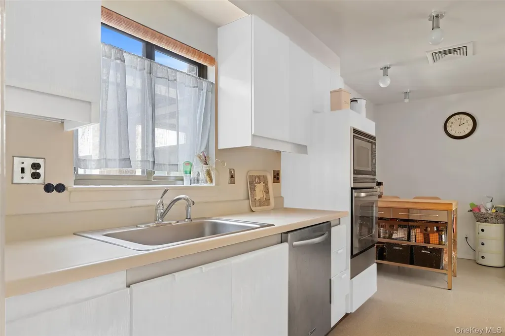 22 Waters Edge Rye NY 10580
