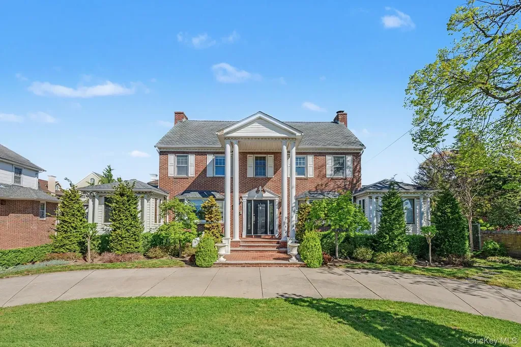 23 Center Drive Malba NY 11357