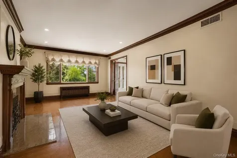 23 Center Drive Malba NY 11357