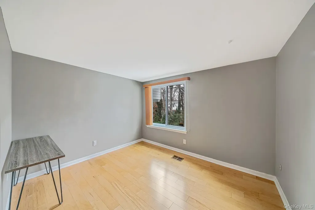842 Golf Lane Medford NY 11763