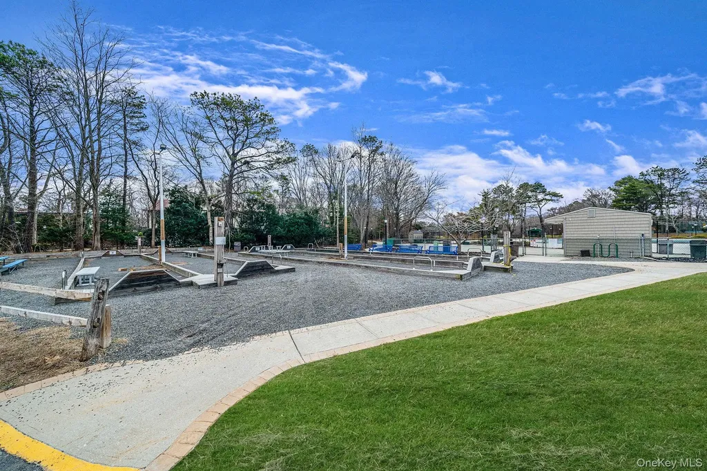 842 Golf Lane Medford NY 11763
