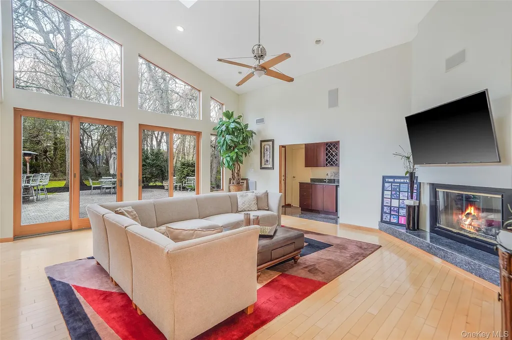 61 Park Avenue Blue Point NY 11715