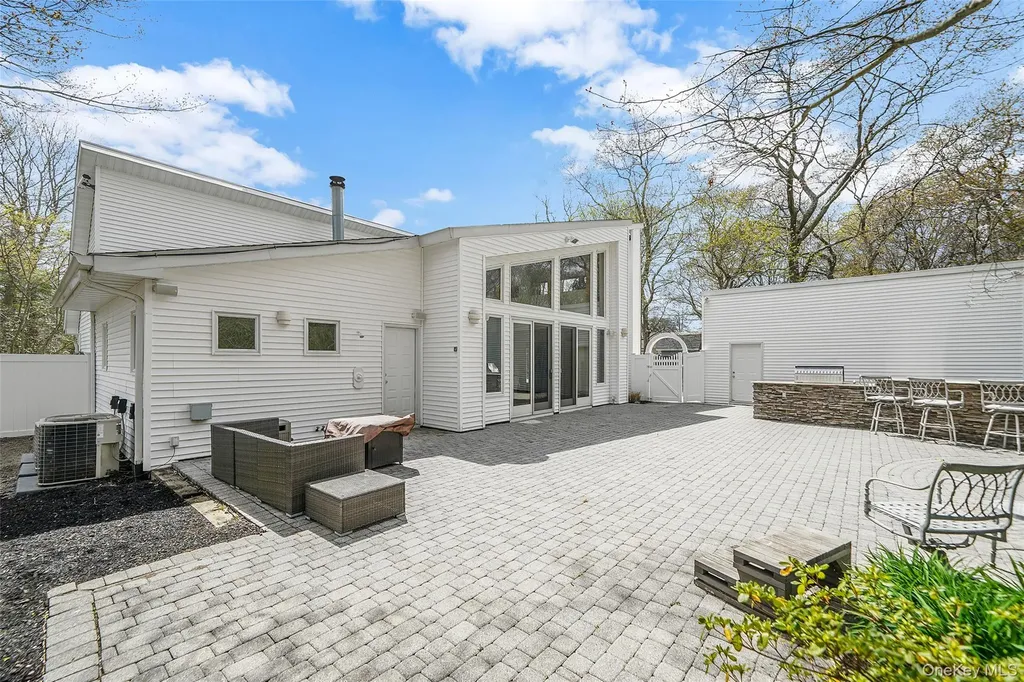 61 Park Avenue Blue Point NY 11715