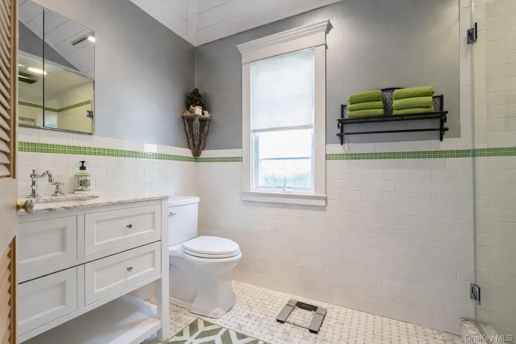 56 Lamb Avenue Quogue NY 11959