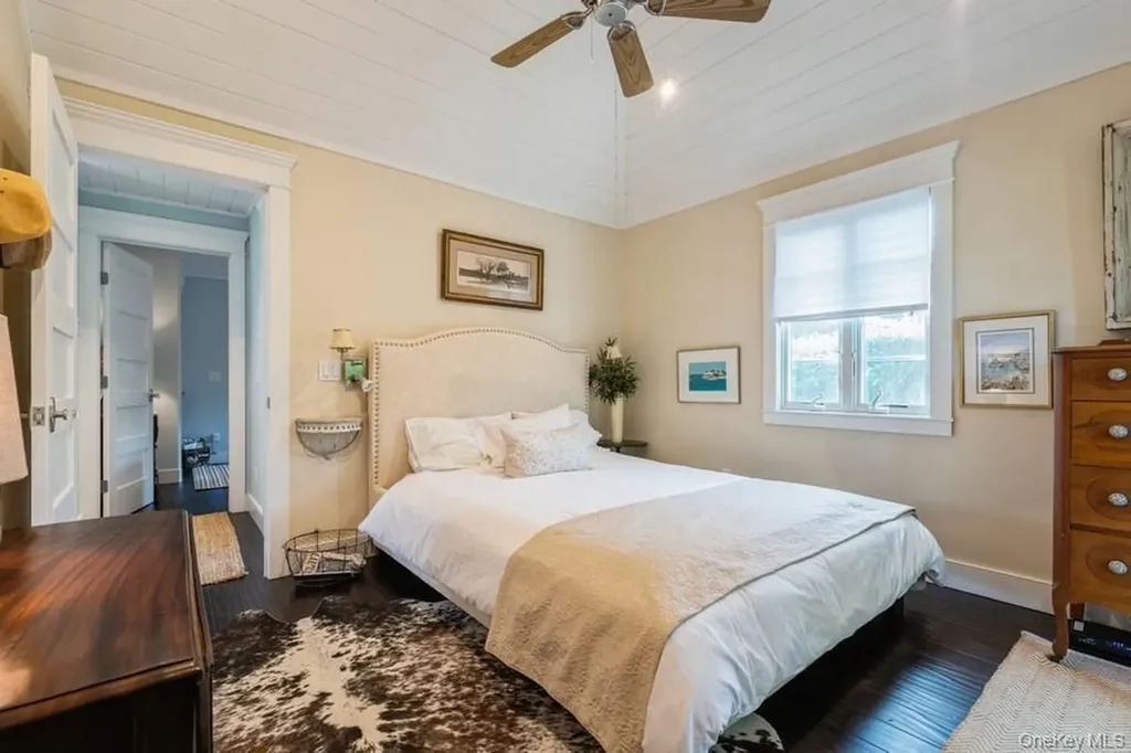 56 Lamb Avenue Quogue NY 11959