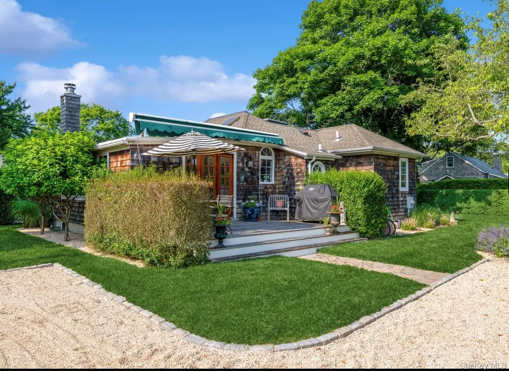 56 Lamb Avenue Quogue NY 11959
