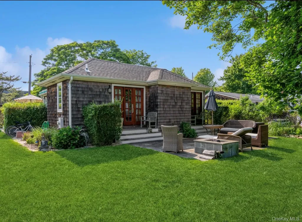 56 Lamb Avenue Quogue NY 11959