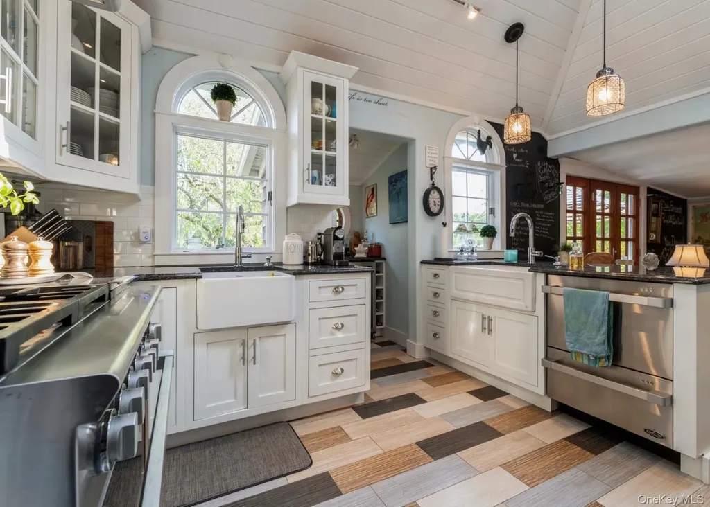 56 Lamb Avenue Quogue NY 11959