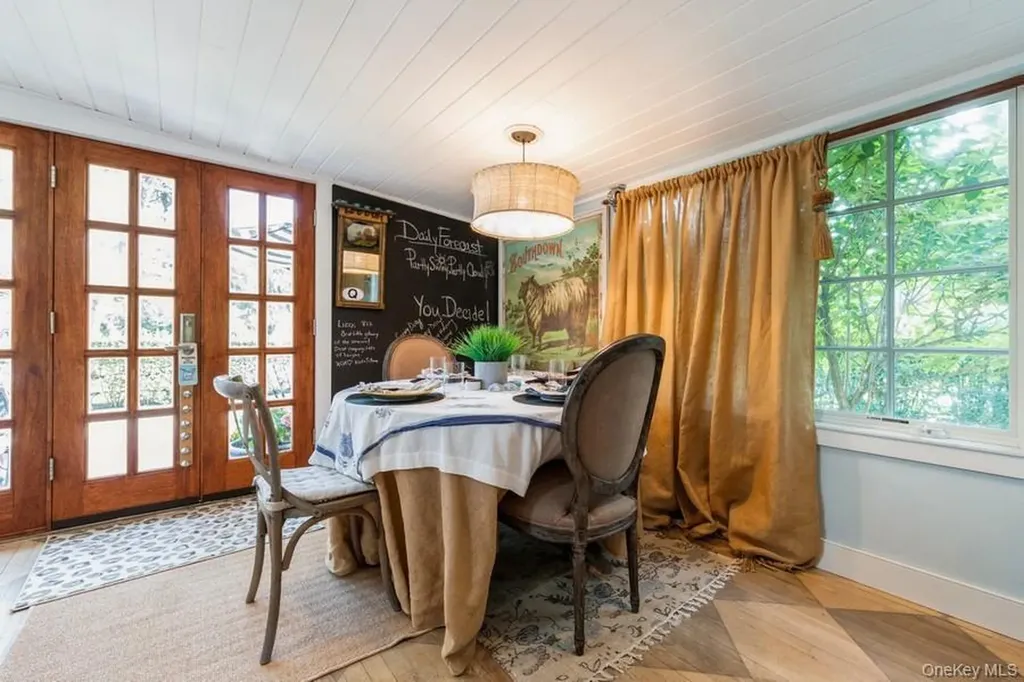 56 Lamb Avenue Quogue NY 11959
